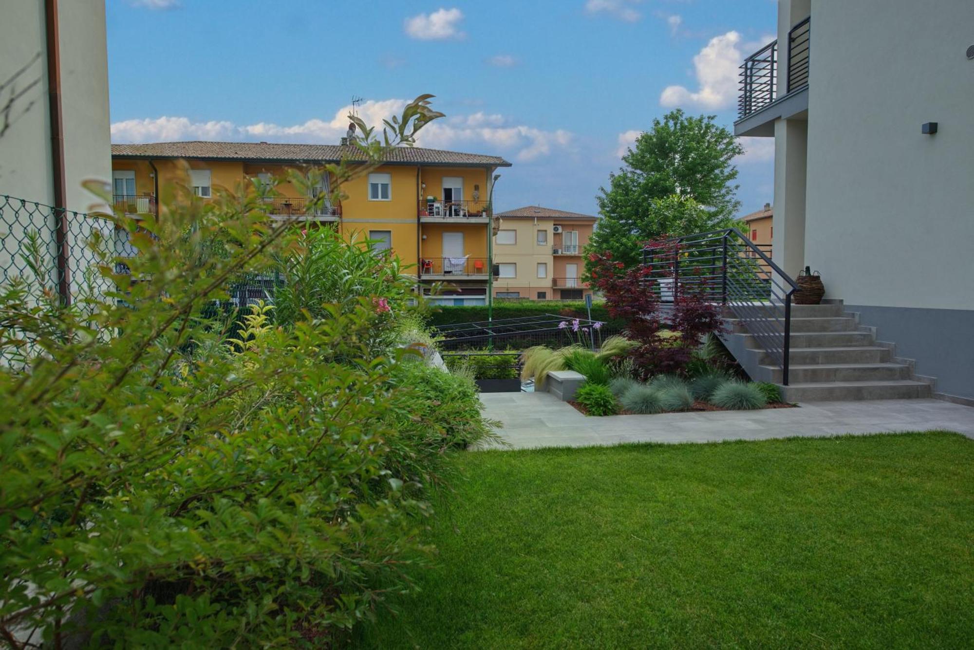 Via Goito 25 Rooms & Apartment Peschiera del Garda Exterior foto
