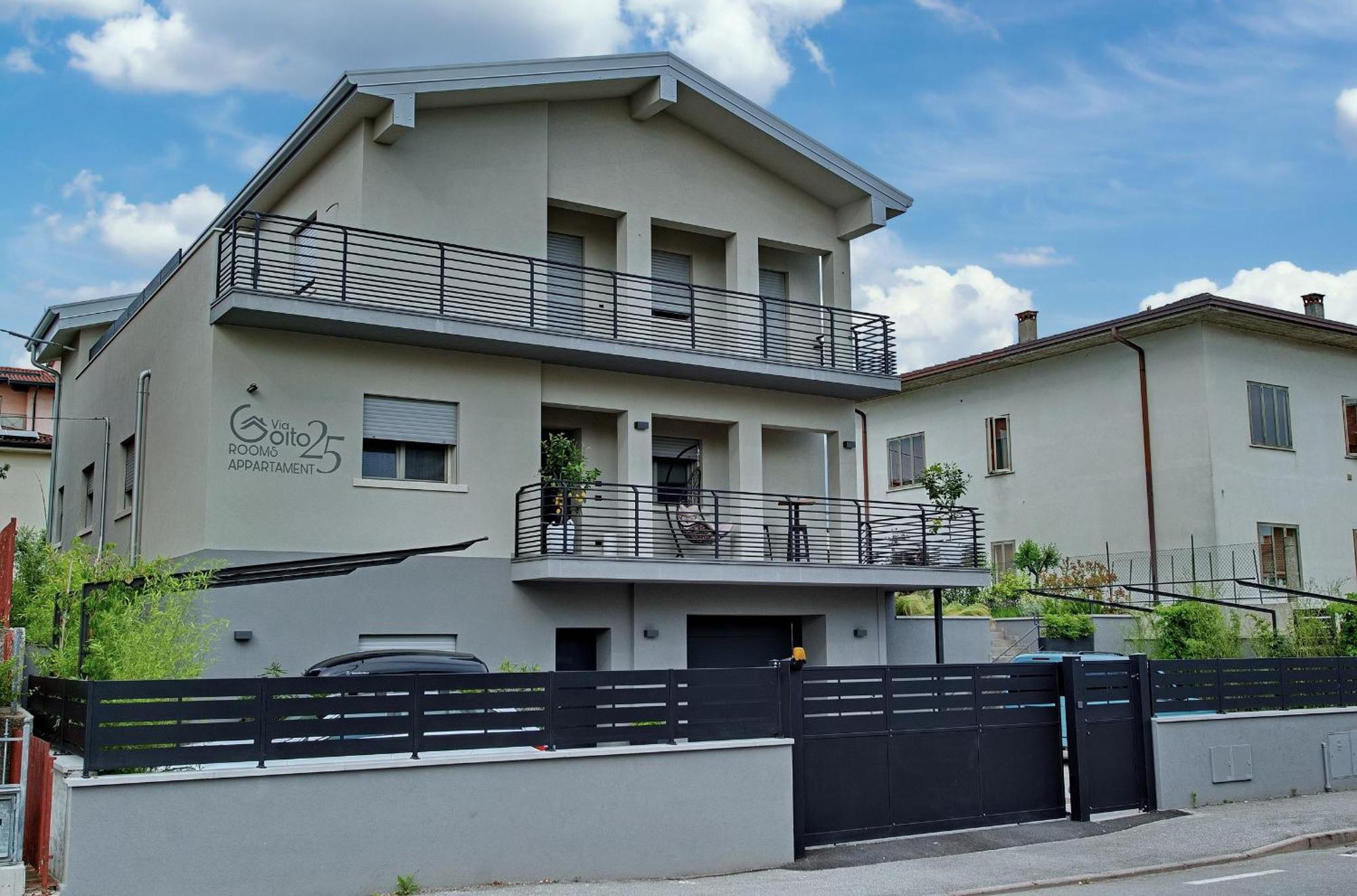 Via Goito 25 Rooms & Apartment Peschiera del Garda Exterior foto