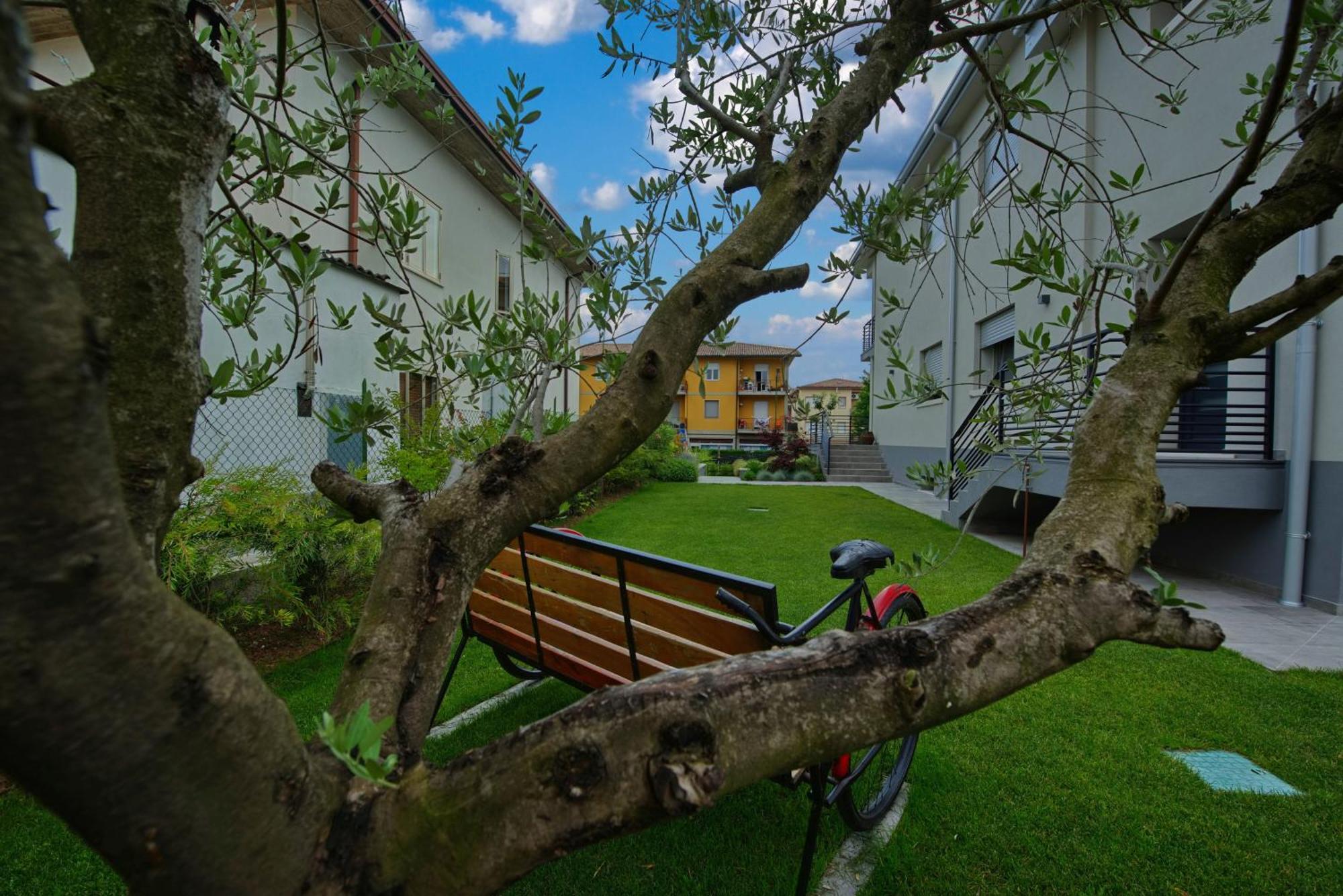 Via Goito 25 Rooms & Apartment Peschiera del Garda Exterior foto