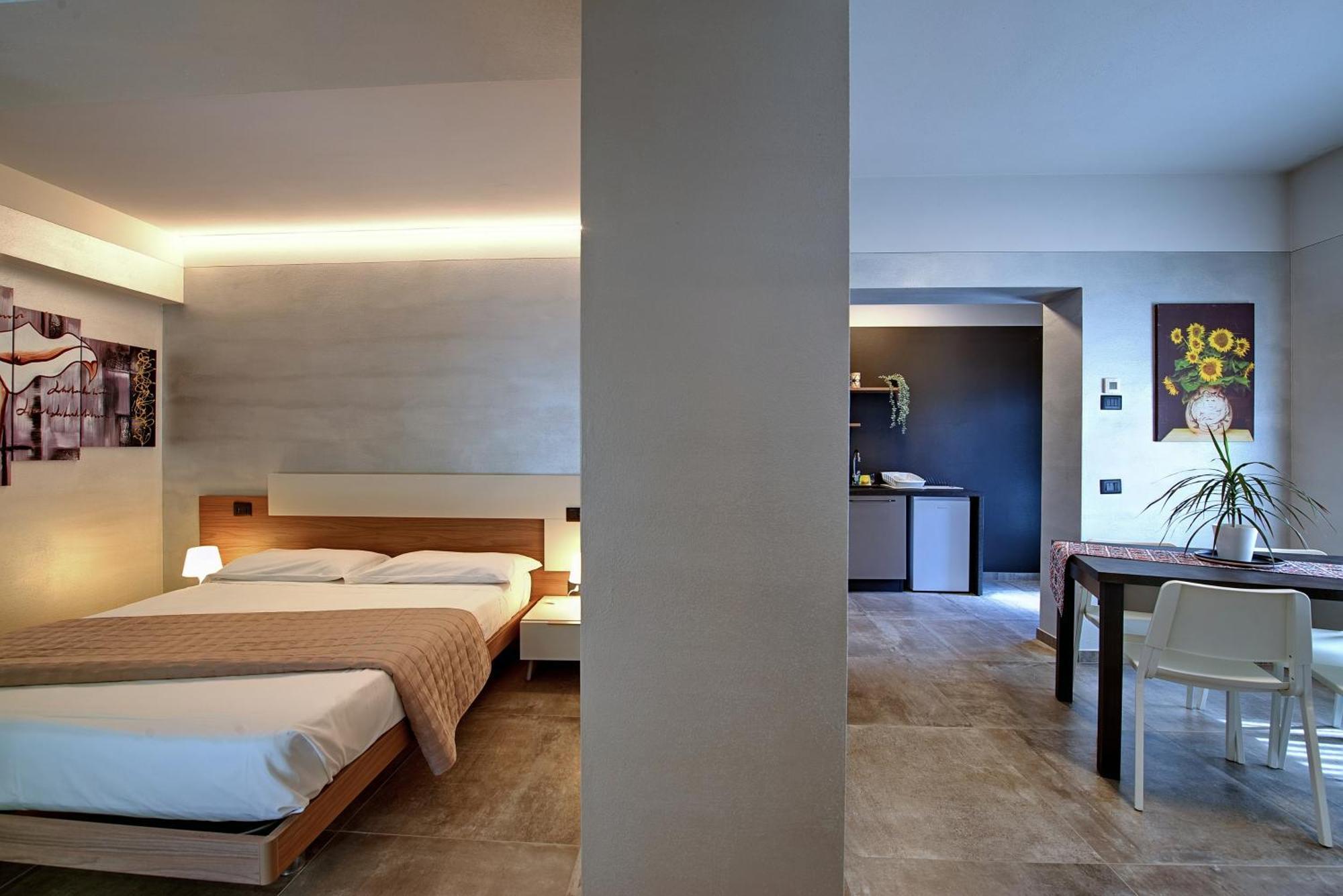 Via Goito 25 Rooms & Apartment Peschiera del Garda Exterior foto