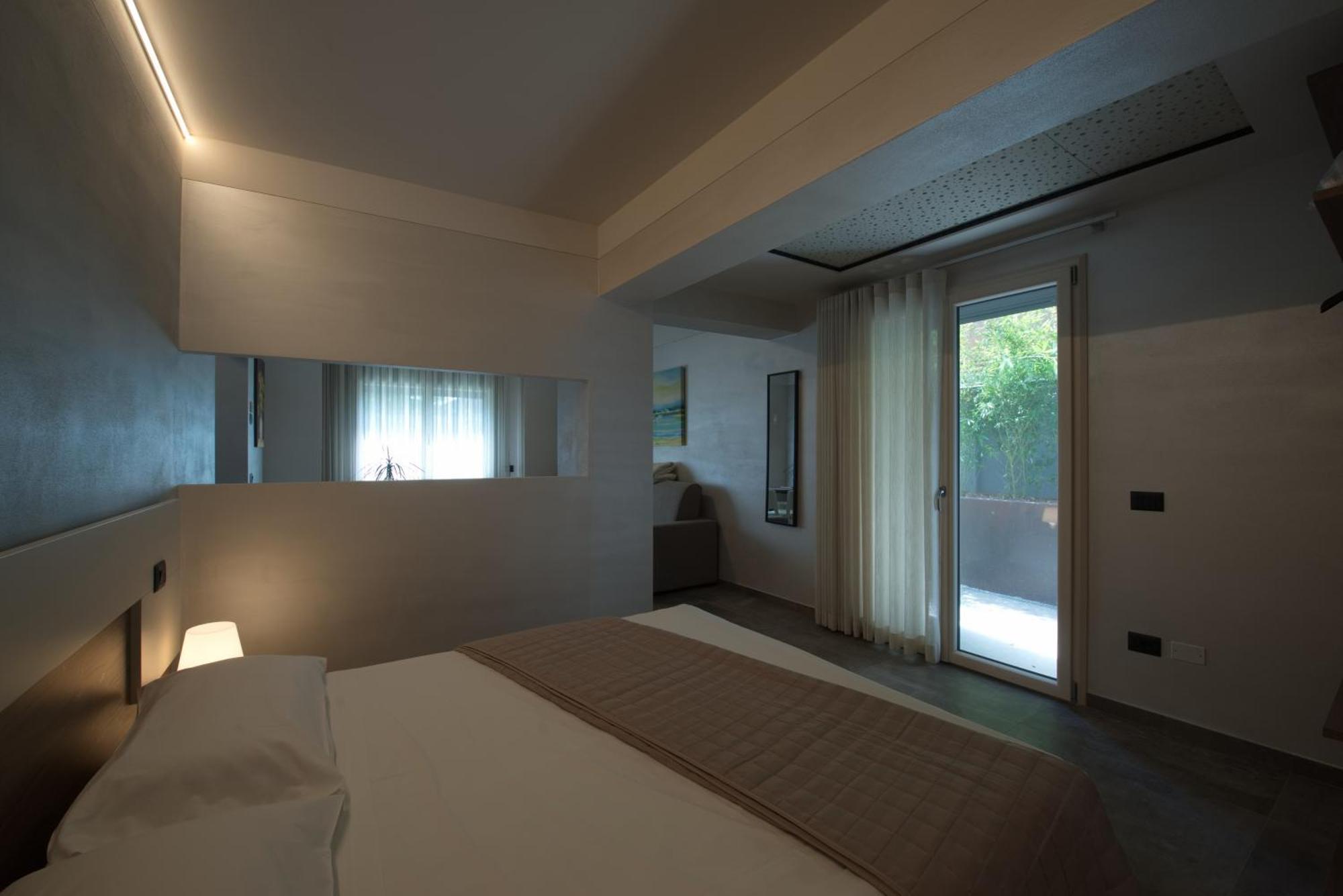 Via Goito 25 Rooms & Apartment Peschiera del Garda Exterior foto