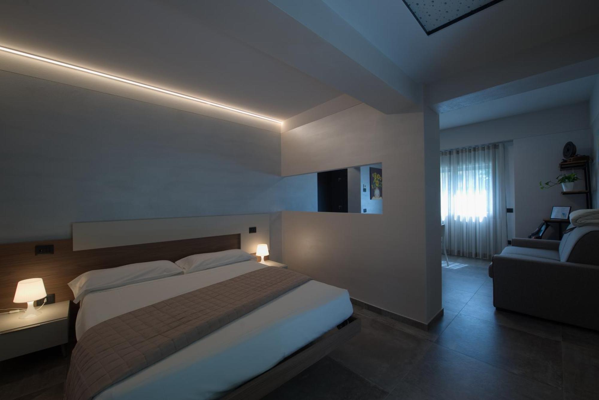 Via Goito 25 Rooms & Apartment Peschiera del Garda Exterior foto