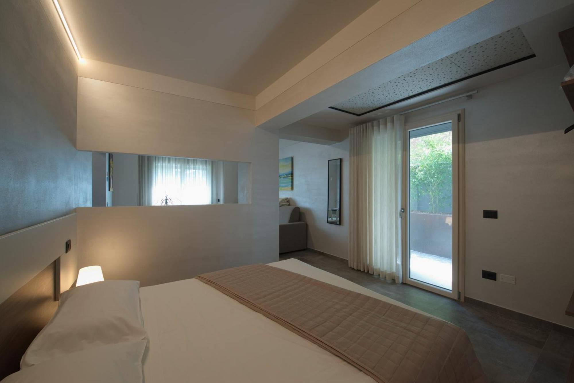 Via Goito 25 Rooms & Apartment Peschiera del Garda Exterior foto