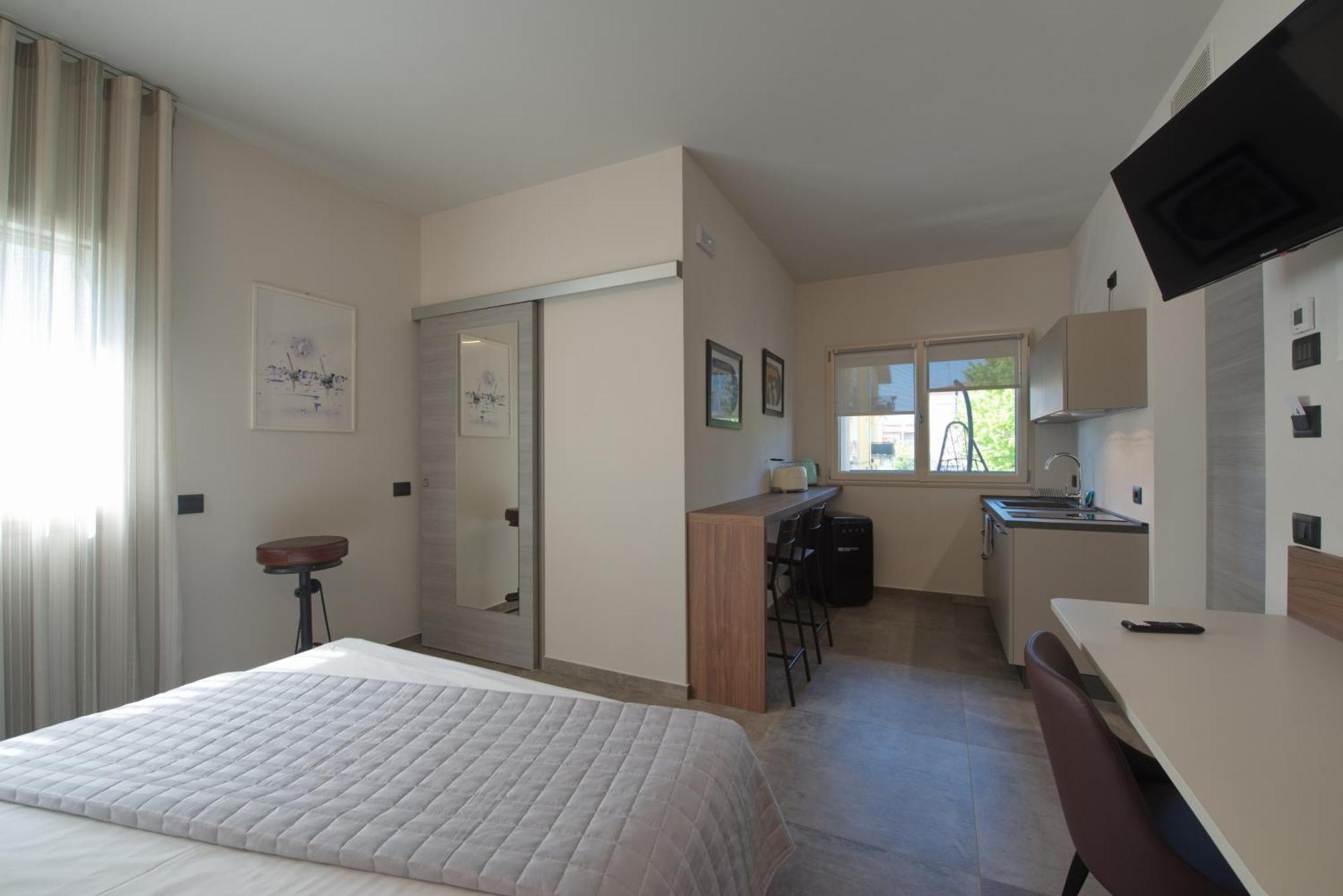 Via Goito 25 Rooms & Apartment Peschiera del Garda Exterior foto