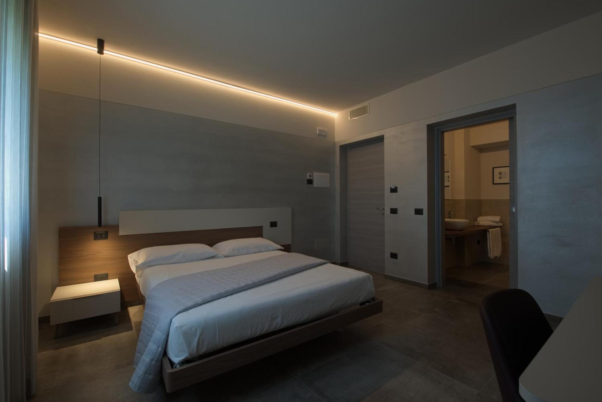 Via Goito 25 Rooms & Apartment Peschiera del Garda Exterior foto