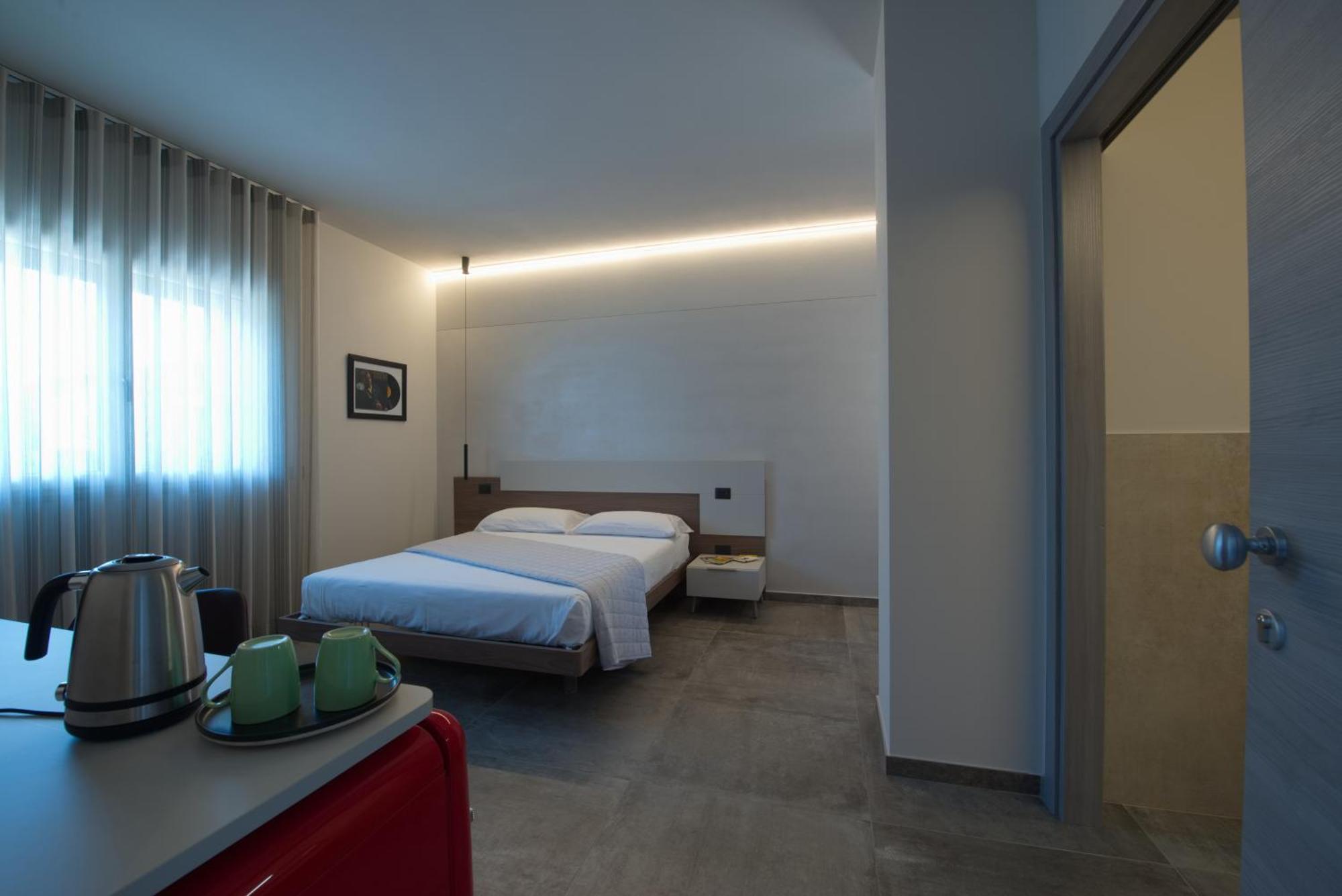 Via Goito 25 Rooms & Apartment Peschiera del Garda Exterior foto