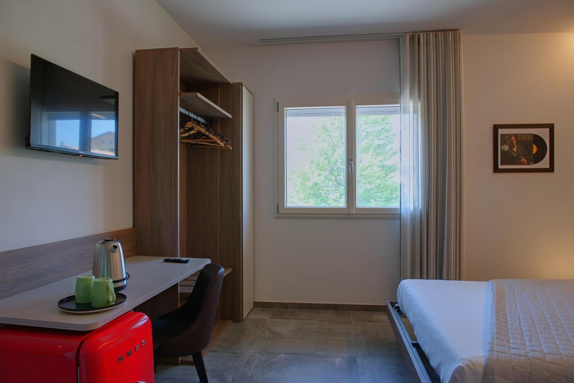 Via Goito 25 Rooms & Apartment Peschiera del Garda Exterior foto